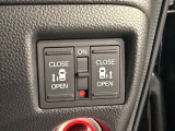 【電動スライドドア】ボタン一つで自由自在に開閉が可能!指先一つで運転席からどちらのドアも開閉できるので非常に便利な装備です!挟み込み防止機能もついているので小さなお子様がいる方も安心です!