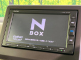【純正ナビ】人気の純正ナビを装備しております。ナビの使いやすさはもちろん、オーディオ機能も充実!キャンプや旅行はもちろん、通勤や買い物など普段のドライブも楽しくなるはず♪