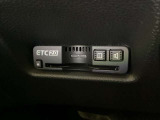 ハンドルの左下にETC2.0がついています。高速道路の料金所の通過も楽々です。 カードの取り出しもしやすい場所についています。