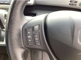 【ステリモ】ステアリングリモコンスイッチにてオーディオ操作可能となっております。運転にも集中できます。