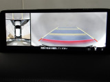 狭い場所での駐車やすれ違いなどでより的確な運転操作に役立つ360&deg;ビューモニターが装備されています。