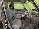 運転席シート廻りは使用感も少なく、良好な状態となっています。前オーナー様が丁寧に使っていたことがよくわかりますね。
