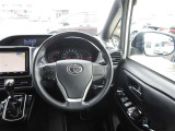 見通しのよいすっきりとした視界で、誰でも運転しやすいです。運転のしやすさは疲れにくさにも繋がりますよ♪