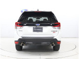 RAB(後退時ブレーキアシスト)を搭載した車両は、車体後部のソナーセンサーで障害物を検知し、衝突の回避や被害の軽減をサポートします。