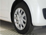 認定中古車では、厳しいHonda認定基準をクリアした厳選されたHonda認定中古車のみ、取り扱っております。「ご購入前の安心」「納車後の信頼」を車両と一緒に提供しております。