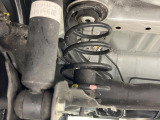 お車を安心してお乗りいただく為には、足回りの定期点検が欠かせません。サービスサポート(有償保証)では無料点検もご提供しており、安心のカーライフをお過ごしいただけるサポート体制が整っています。