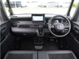 【インパネ周り】運転しやすいインパネ周りです!見やすいレイアウトで快適なドライブをサポートします!