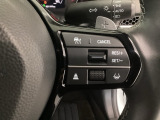 【アダプティブ・クルーズ・コントロール】予め設定した車速内でクルマが自動的に加減速。 前走車との適切な車間距離を維持しながら追従走行し、高速道路でのドライバーの疲労を軽減してくれる嬉しい機能付♪
