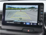 【バックカメラ】駐車が苦手な方でも安心してお乗りいただけます。リバース連動で画面が切り替わるのでとっても便利です。