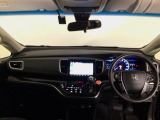 【前方視界】開放的な前方視界!運転がしやすく疲れにくいです♪窓が大きく、見通しがとっても良いおクルマですよ♪
