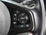 ◆アダプティブクルーズコントロール◆予め設定した車速内でクルマが自動的に加減速。前走車との適切な車間距離を維持しながら追従走行します。【LKAS】車線維持支援システムでステアリング操作を支援。