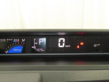 デジタルメーターのレイアウトを最適化しました。運転時のストレスを軽減し安全・安心な運転へ貢献します。
