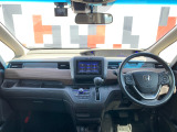 インパネ全体:視界が開けて前が見やすい設計です!安全に運転できます!
