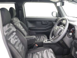 運転席廻りです。