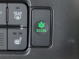 ★ECONスイッチ★ エコドライブを加速しよう!スイッチをONにすると、運転の仕方によるロスを抑え込み燃費をよくするようクルマが頑張ります(*^ー^*)燃費向上にチャレンジ♪