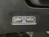 ハンドルの左下にETCがついています。高速道路の料金所の通過も楽々です。 カードの取り出しもしやすい場所についています。