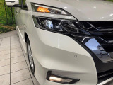 【LEDヘッドライト】悪天候や夜間走行時も良好な視界を確保し安心して運転できる高輝度LEDヘッドライトを装備!点灯速度が早く、消費電力も抑えられています。