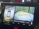 【パノラミックビューモニター】専用のカメラにより、上から見下ろしたような視点で360度クルマの周囲を確認することができます☆死角部分も確認しやすく、狭い場所での切り返しや駐車もスムーズに行えます。