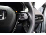 Hondaセンシングの機能のひとつ、アダプティブクルーズコントロール付!アクセルから足を離しても設定したスピードと前車との車間を保ち走行してくれます!車線維持もアシスト☆高速道路で疲労軽減ですね☆