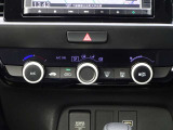 【マニュアルエアコンダイヤルを回して簡単に温度調整ができます。車内も快適ですね!