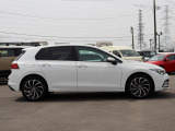 3. 点検整備ご納車前にCertified Pre-Owned独自の「点検チェック項目シート」により、部品や機能に関する全71項目もの厳しいチェックを実施します。
