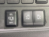 【両側パワースライドドア】スマートキーや運転席のスイッチで後席両側スライドドアの開閉が可能♪電動だから力を入れてドアを開ける必要が無く、小さなお子様でも簡単に開け閉めでき快適です♪