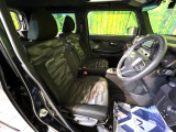 運転席シート廻りは使用感も少なく、良好な状態となっています。丁寧に使われていたことがよくわかりますね。
