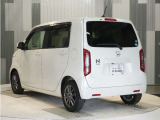 色々なお店で販売しているHonda車ですが、アフターサービスも全てお任せ頂けるのは「HondaCars正規販売店」だけ!ご納車後もお住まいの地域の販売店にて アフターサービスをお任せいただけます。