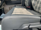 【助手席シート】試乗車上がりで使用感も少なく、シート状態良好です!
