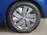 【タイヤ】【純正16インチホイール】《185/60R16》
