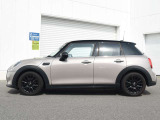 お車の詳細等はお気軽にMINI正規ディーラー アルコン までお問い合わせくださいませ。スタッフ一同、お待ちしております!