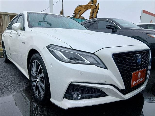 クラウン ハイブリッド 2.5 S Cパッケージ 禁煙車 純正8インチナビ