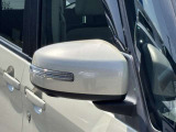 ウィンカードアミラー☆ライトの点滅で対向車、歩行者などに曲がることを知らせることができるので安心・安全につながりますね♪