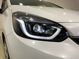 LEDヘッドライトで夜道も安心!