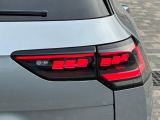 LEDテールランプはダイナミックターンインジケーター(流れるウインカー)