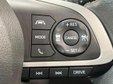 【レーダークルーズコントロール】高速道路での長距離走行が楽に!!自動で速度を保つクルーズコントロールが、衝突軽減システムと連携し、前方の車両を感知して車間を保つように速度調節してくれます!!