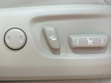 【パワーシート】スイッチ一つで簡単にシートの微調整が可能!電動だから力もいりません!快適なシートポジションにセットして、快適なドライブをお楽しみください。