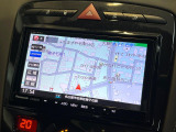 ●社外ナビ:一体感のあるナビは、高級感ある車内を演出してくれます。Bluetooth再生などオーディオ機能も充実しておりますので、運転もより楽しめます♪