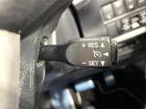 【クルーズコントロール】高速道路もラクラク走行。アクセルを離しても一定速度で走行ができ、長距離運転時の負担を軽減!加速・減速も簡単なスイッチ操作で調整できます。