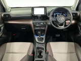 【インパネ】運転のしやすさを最優先に設計された見晴らしの良いフロントビュー。車両間隔が掴みやすく狭い道でも安心♪「安全」と「品質」を最優先に、安心してお乗りいただけるクルマを提供いたします。