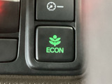★ECONスイッチ★ エコドライブを加速しよう!スイッチをONにすると、運転の仕方によるロスを抑え込み燃費をよくするようクルマが頑張ります(*^ー^*)燃費向上にチャレンジ♪