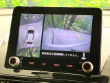 【マルチアラウンドモニター】専用のカメラにより、上から見下ろしたような視点で360度クルマの周囲を確認することができます☆死角部分も確認しやすく、狭い場所での切り返しや駐車もスムーズに行えます。