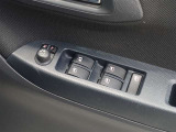 パワーウインドウを装備しております!後席ウインドゥの閉め忘れも運転席で解決できます♪