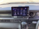 【オーディオソース】ラジオはもちろんCD、フルセグ、DVD、Bluetooth、ApplecarPlay、AndroidAuto、USB、SDほか多彩な機能を装備しております