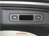 ◆予約クローズ機能付きパワーテールゲート◆キーや運転席のボタン、ハンズフリー機能など多彩なアクセスで自動開閉できます。