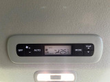 【リアオートエアコン】広い後部座席には必須の機能!風量や温度を自動で調整し前席と同様な車内環境にしてくれるリアオートエアコンを装備。夏の暑さも冬の寒さもストレスなく快適にお過ごしいただけます♪