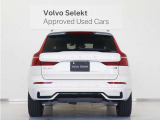 XC60 Dark Editionは、引き締まったスタイリングのエクステリアと、上質で快適なインテリアを併せ持つ特別な一台です。
