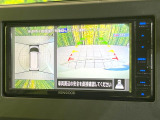 【マルチアラウンドモニター】専用のカメラにより、上から見下ろしたような視点で360度クルマの周囲を確認することができます☆死角部分も確認しやすく、狭い場所での切り返しや駐車もスムーズに行えます。