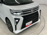 ヘッドライトには目立つくすみも無くクリアに仕上がっております。ポリッシャーでのみがきの工程を取り、ツヤのあるキレイな状態へ。