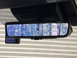 【デジタルインナーミラー】後席の大きな荷物や同乗者で後方が確認しづらい時でも安心!カメラが撮影した車両後方の映像をルームミラー内に表示。クリアな視界で状況の確認が可能です!